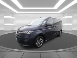 Starlight blue, metallic Gebraucht 2022 VW T7 Life Van | 43.800 € (Teuer)