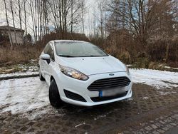 Weiß Gebraucht 2014 Ford Fiesta Kleinwagen | 6.850 €
