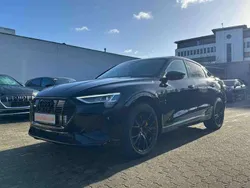 Schwarz Gebraucht 2023 Audi e-tron Sportback Black Edition SUV | 44.950 € (Fairer Preis)