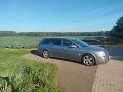Silber Gebraucht 2004 Opel Vectra Kombi | 2.350 € (Etwas zu teuer)