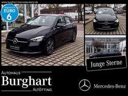 Schwarz Gebraucht 2024 Mercedes 180 Progressive Limousine | 27.900 € (Guter Preis)