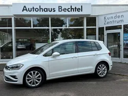Oryxwhite perlmutteffekt Gebraucht 2018 VW Golf VII Highline Limousine | 21.490 € (Fairer Preis)