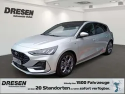 Silber Gebraucht 2024 Ford Focus ST-Line X Limousine | 26.490 € (Guter Preis)