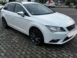 Weiß Gebraucht 2014 Seat Leon Kombi | 6.200 € (Etwas zu teuer)