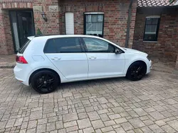 Weiß Gebraucht 2013 VW Golf VII Comfortline Limousine | 11.900 € (Fairer Preis)