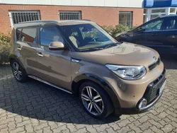 Toffeebraun met. Gebraucht 2015 Kia Soul Spirit SUV | 10.990 € (Teuer)