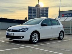 Weiß Gebraucht 2012 VW Golf VI Match Kleinwagen | 7.000 € (Teuer)
