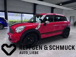 Pure red Gebraucht 2010 Mini One D Countryman SUV | 12.980 €