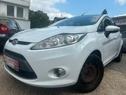 Weiß Gebraucht 2009 Ford Fiesta Kleinwagen | 3.499 € (Fairer Preis)