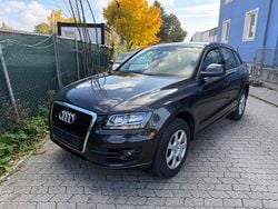 Grau Gebraucht 2011 Audi Q5 SUV | 7.900 € (Guter Preis)