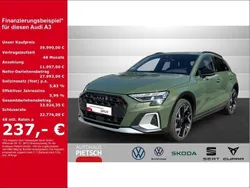 Gruen Gebraucht 2024 Audi A3 S-Line Limousine | 39.990 €