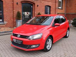 Rot Gebraucht 2014 VW Polo Life Kleinwagen | 9.400 € (Fairer Preis)