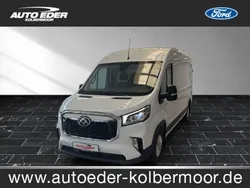 Warm white (weiß) Gebraucht 2023 Maxus eDeliver 9 Van | 61.550 €