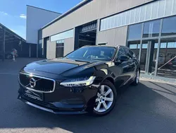 Black solid "stone" / solid Gebraucht 2018 Volvo V90 Momentum Kombi | 19.975 € (Guter Preis)