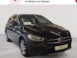 Nachtschwarz Gebraucht 2021 Mercedes B250e Progressive Van / Kleinbus | 19.590 € (Superpreis)