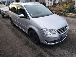 Grau Gebraucht 2009 VW Touran Highline Van / Kleinbus | 2.399 € (Superpreis)