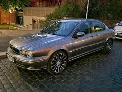 Silber Gebraucht 2006 Jaguar X-type Limousine | 6.900 € (Teuer)