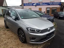 Silber Gebraucht 2017 VW Golf Sportsvan Sportline Van / Kleinbus | 16.980 € (Fairer Preis)