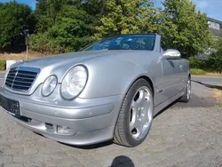 Silber Gebraucht 2002 Mercedes CLK230 Avantgarde Cabrio | 9.999 € (Etwas zu teuer)