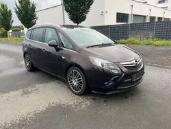 Braun Gebraucht 2016 Opel Zafira Tourer Business Innovation Van / Kleinbus | 9.490 € (Etwas zu teuer)