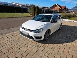 Weiß Gebraucht 2015 VW Golf VII R-line Kombi | 12.450 € (Teuer)