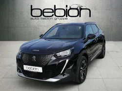 Perla nera schwarz metallic Gebraucht 2023 Peugeot 2008 Allure SUV | 22.450 € (Guter Preis)