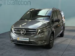 Grau Gebraucht 2023 Mercedes Vito Van / Kleinbus | 55.149 €