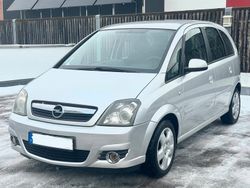 Grau Gebraucht 2009 Opel Meriva Van / Kleinbus | 3.900 € (Etwas zu teuer)