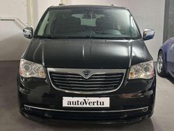 Colore esterno (black) Gebraucht 2014 Lancia Voyager Platinum Van / Kleinbus | 18.500 €