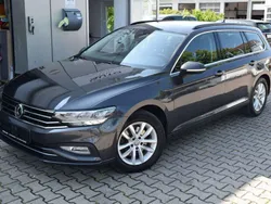 Grau Gebraucht 2019 VW Passat Business Kombi | 15.850 € (Fairer Preis)