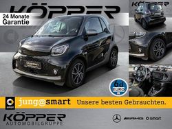 Schwarz Gebraucht 2023 Smart ForTwo Electric Drive Exclusive Kleinwagen | 16.888 € (Fairer Preis)