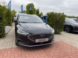 Schwarz Neu 2025 Ford Focus Titanium Limousine | 31.190 € (Etwas zu teuer)