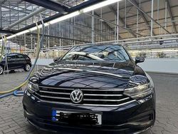 Schwarz Gebraucht 2020 VW Passat Basis Limousine | 20.200 € (Teuer)