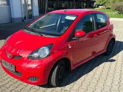 Super red v Gebraucht 2011 Toyota Aygo Cool Kleinwagen | 2.800 € (Fairer Preis)