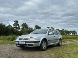 Silber Gebraucht 2001 VW Golf IV Comfortline Kombi | 2.089 € (Etwas zu teuer)