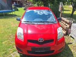Rot Gebraucht 2010 Toyota Yaris Kleinwagen | 4.500 € (Fairer Preis)