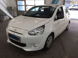 Weiß Gebraucht 2016 Mitsubishi Space Star Diamant Edition Limousine | 3.999 € (Superpreis)