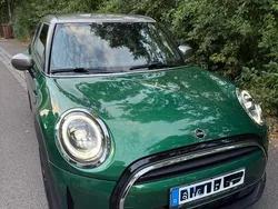 Grün Gebraucht 2022 Mini Cooper Kleinwagen | 22.800 € (Fairer Preis)
