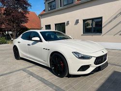 Weiß Gebraucht 2018 Maserati Ghibli Coupé | 42.900 € (Teuer)