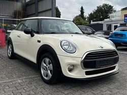 Weiß Gebraucht 2018 Mini ONE Kleinwagen | 9.150 € (Superpreis)