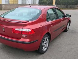 Rot Gebraucht 2003 Renault Laguna II Limousine | 2.250 € (Etwas zu teuer)