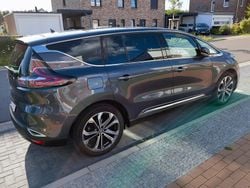 Grau Gebraucht 2018 Renault Espace Initiale Paris Van / Kleinbus | 22.200 € (Fairer Preis)