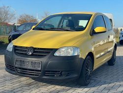 Gelb Gebraucht 2005 VW Fox Basis Kleinwagen | 599 € (Guter Preis)