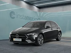 Schwarz Gebraucht 2023 Mercedes A250 | 29.285 € (Fairer Preis)