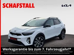 Weiss ((bud) schneeweiss / schwarz) Gebraucht 2021 Kia Stonic 4 SUV | 17.979 € (Fairer Preis)