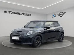 Midnight black Gebraucht 2023 Mini Cooper SE Premium Plus Kleinwagen | 21.780 € (Fairer Preis)