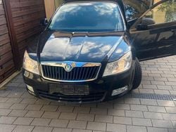 Schwarz Gebraucht 2009 Skoda Octavia Limousine | 3.950 € (Fairer Preis)