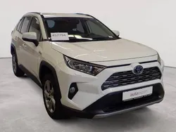 Schneeweiß Gebraucht 2021 Toyota RAV4 Hybrid Team SUV | 29.990 € (Guter Preis)