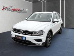 Weiß Gebraucht 2016 VW Tiguan Comfortline SUV | 19.390 € (Etwas zu teuer)