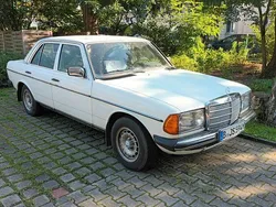Weiß Gebraucht 1983 Mercedes 300 Limousine | 13.700 €